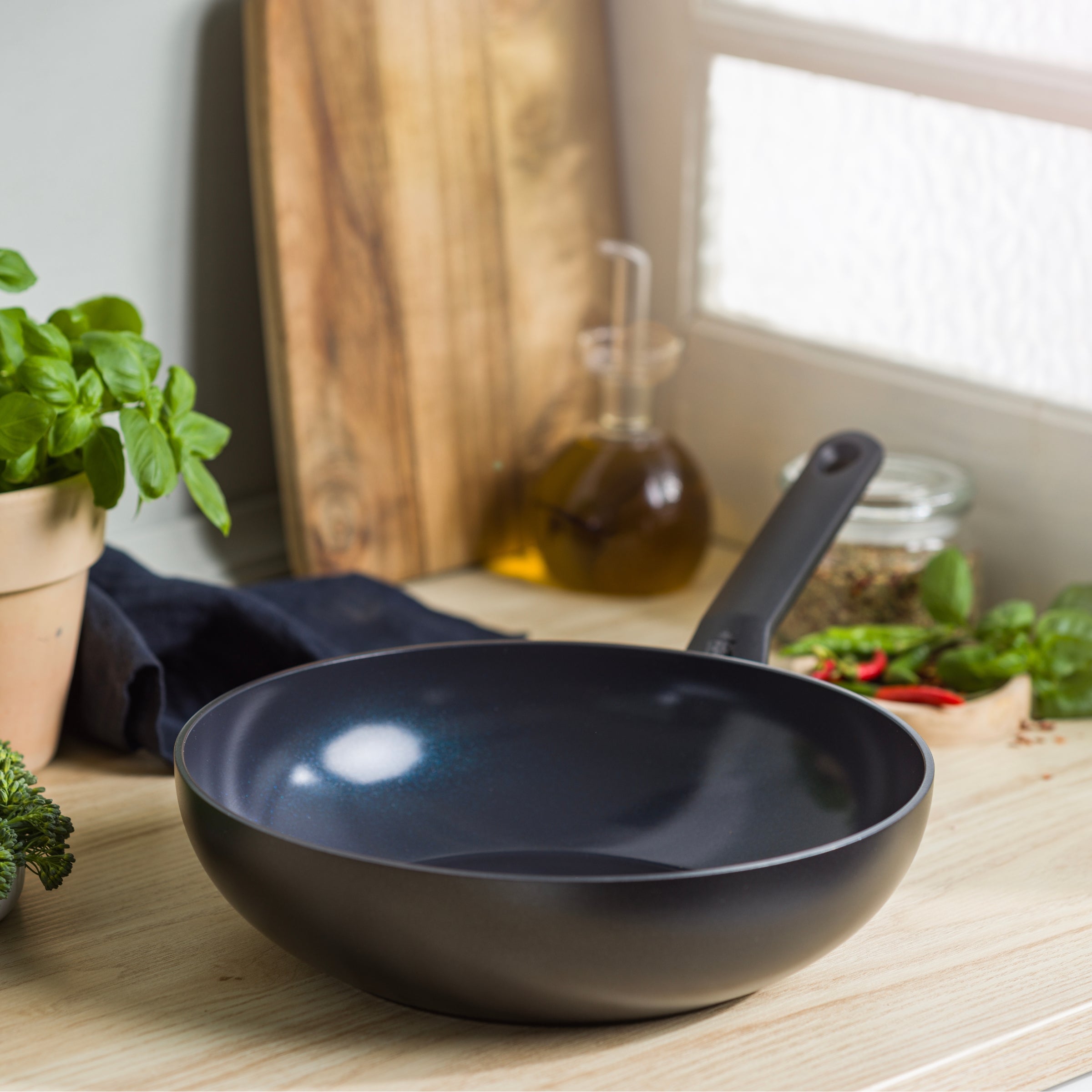 Blue Label Induction wok 28 cm