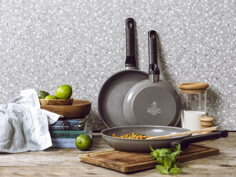 koekenpan granite grijs