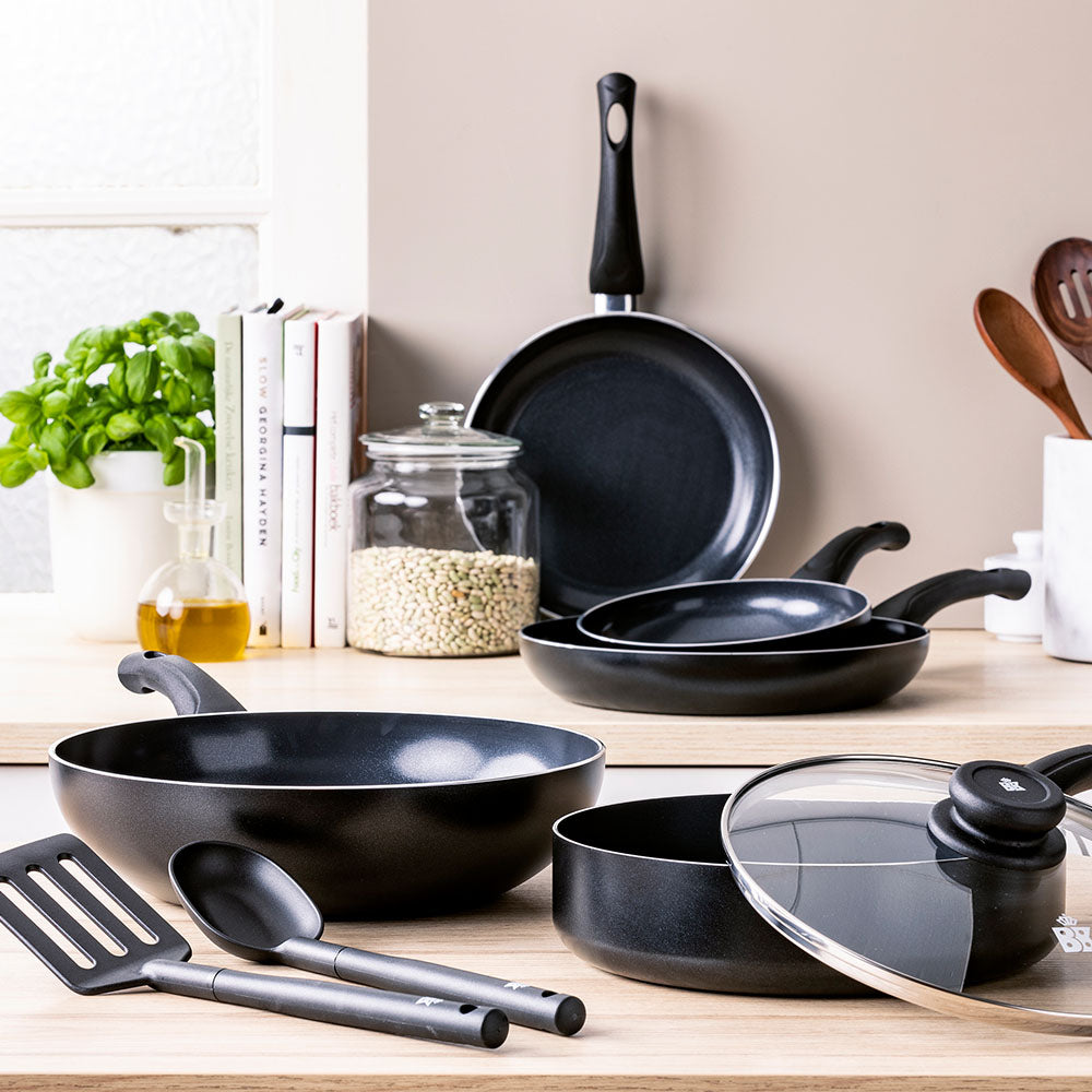 Brilliant wok 28 cm zwart met volledige collectie