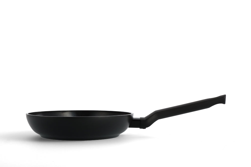 Easy Induction vispan 32 cm zwart zijaanzicht