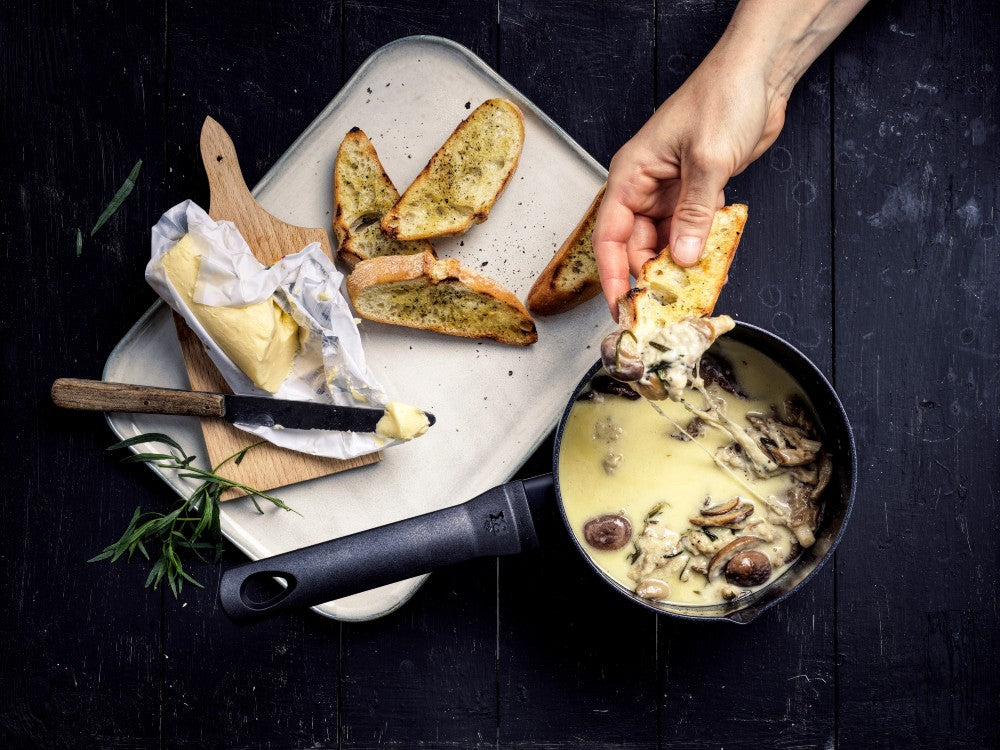 Easy Induction sauspan 16 cm zwart met ravioli