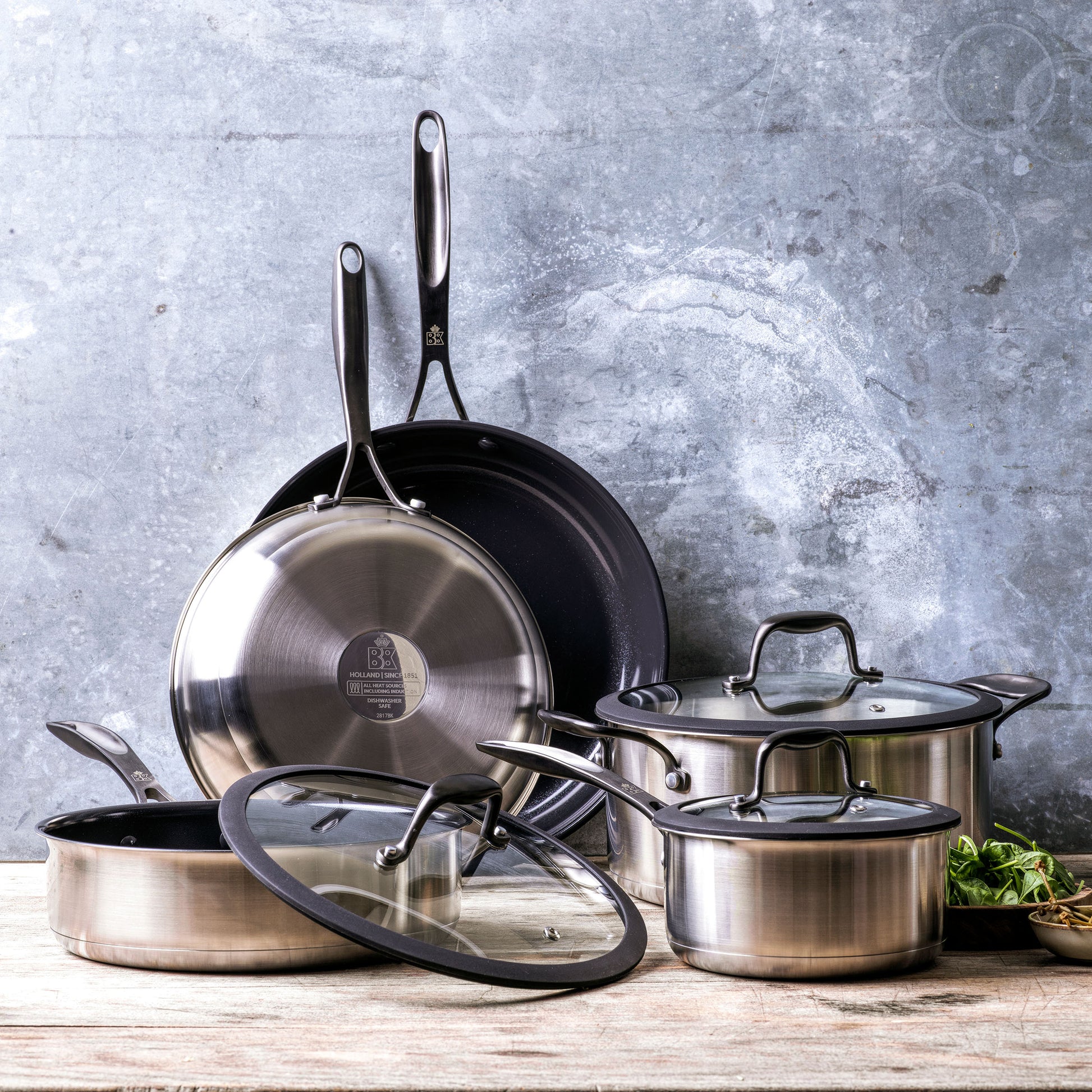 Ceramic Black 4(7)-delige pannenset zwart lifestyle picture