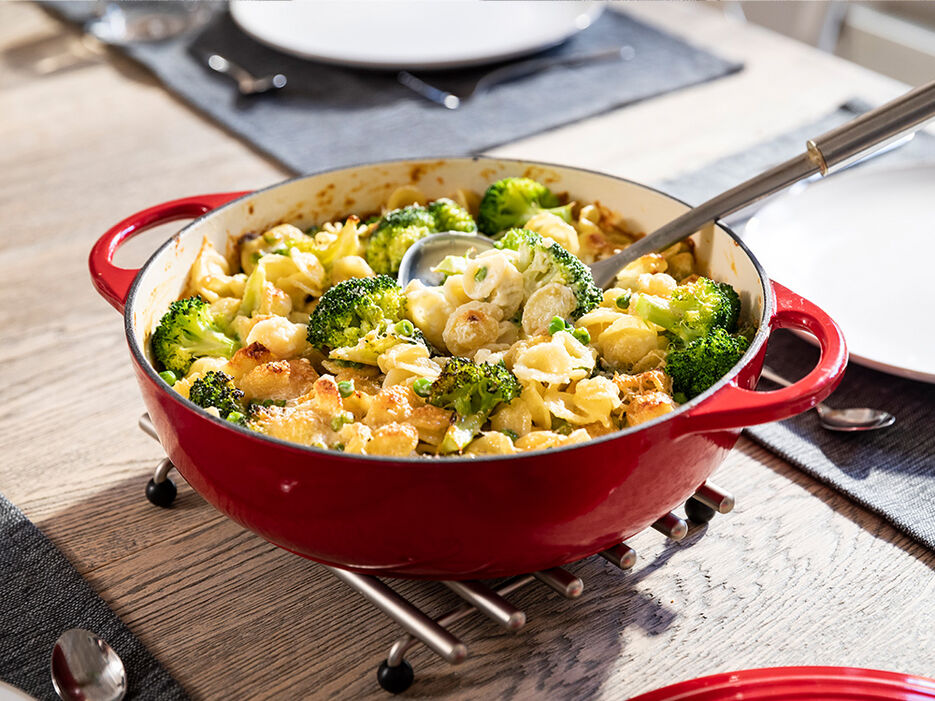 Pastaschotel met broccoli-kaassaus