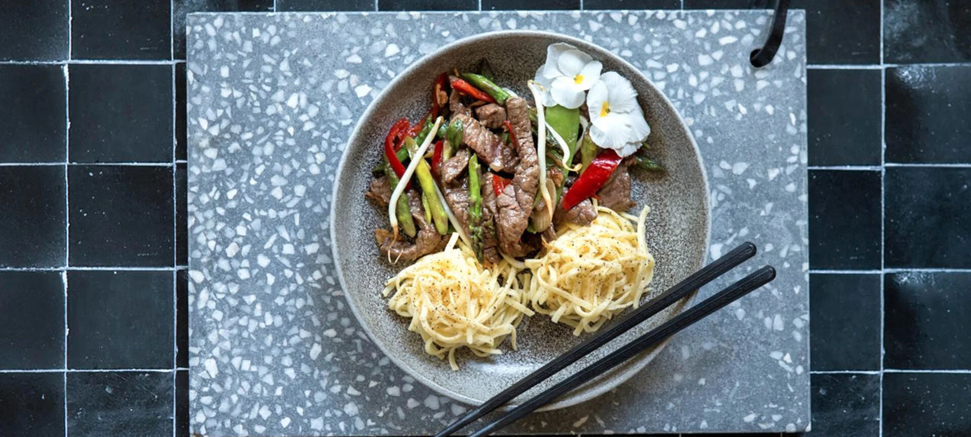 Ossenhaas puntjes in teriyaki saus