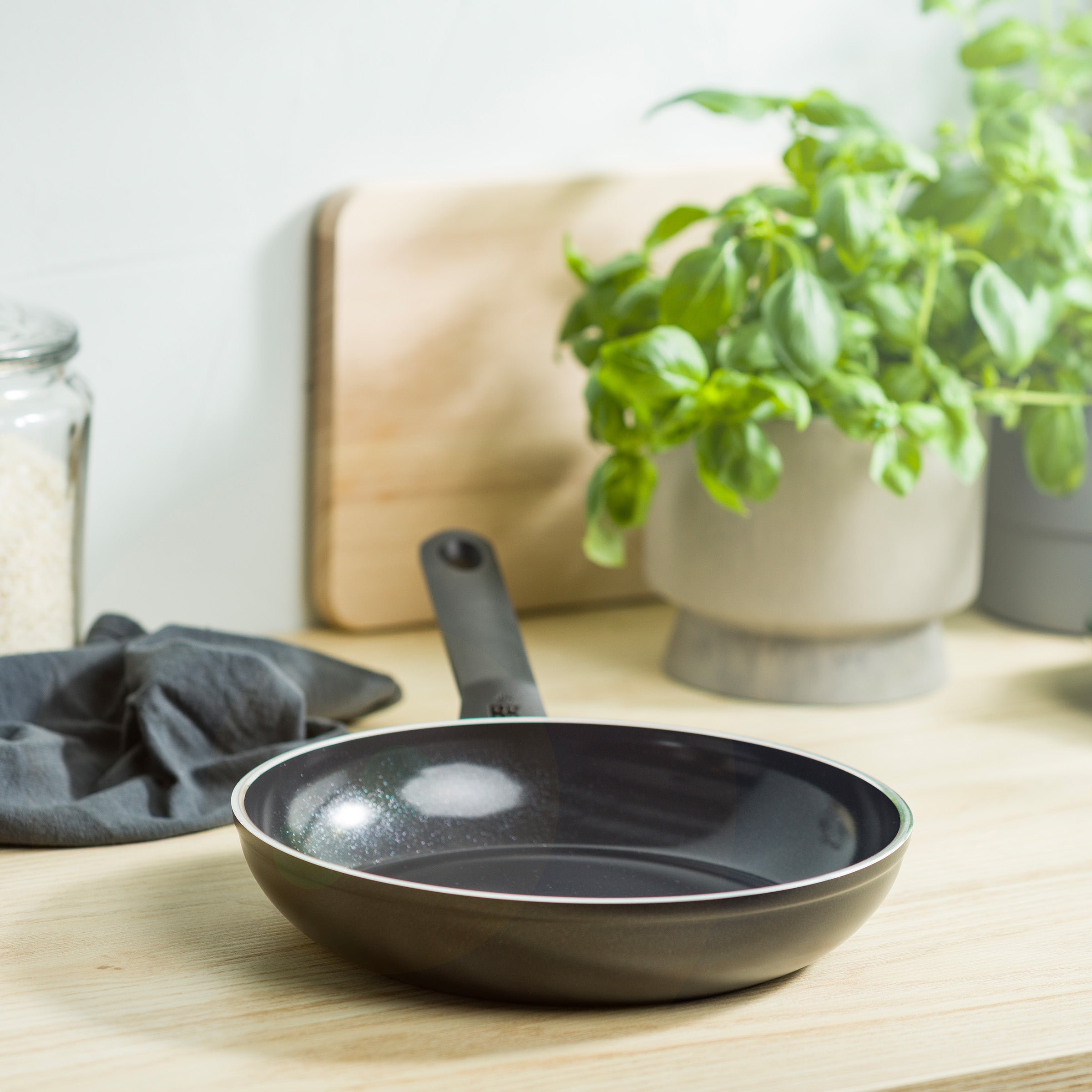 Easy Induction koekenpan 28 cm en hapjespan 28 cm