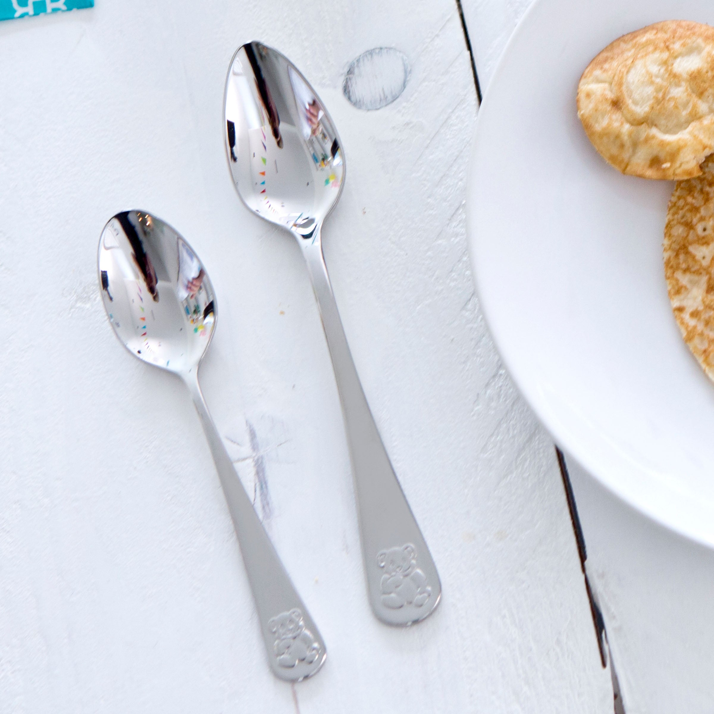 Kinderbestek met vrolijke beertjes