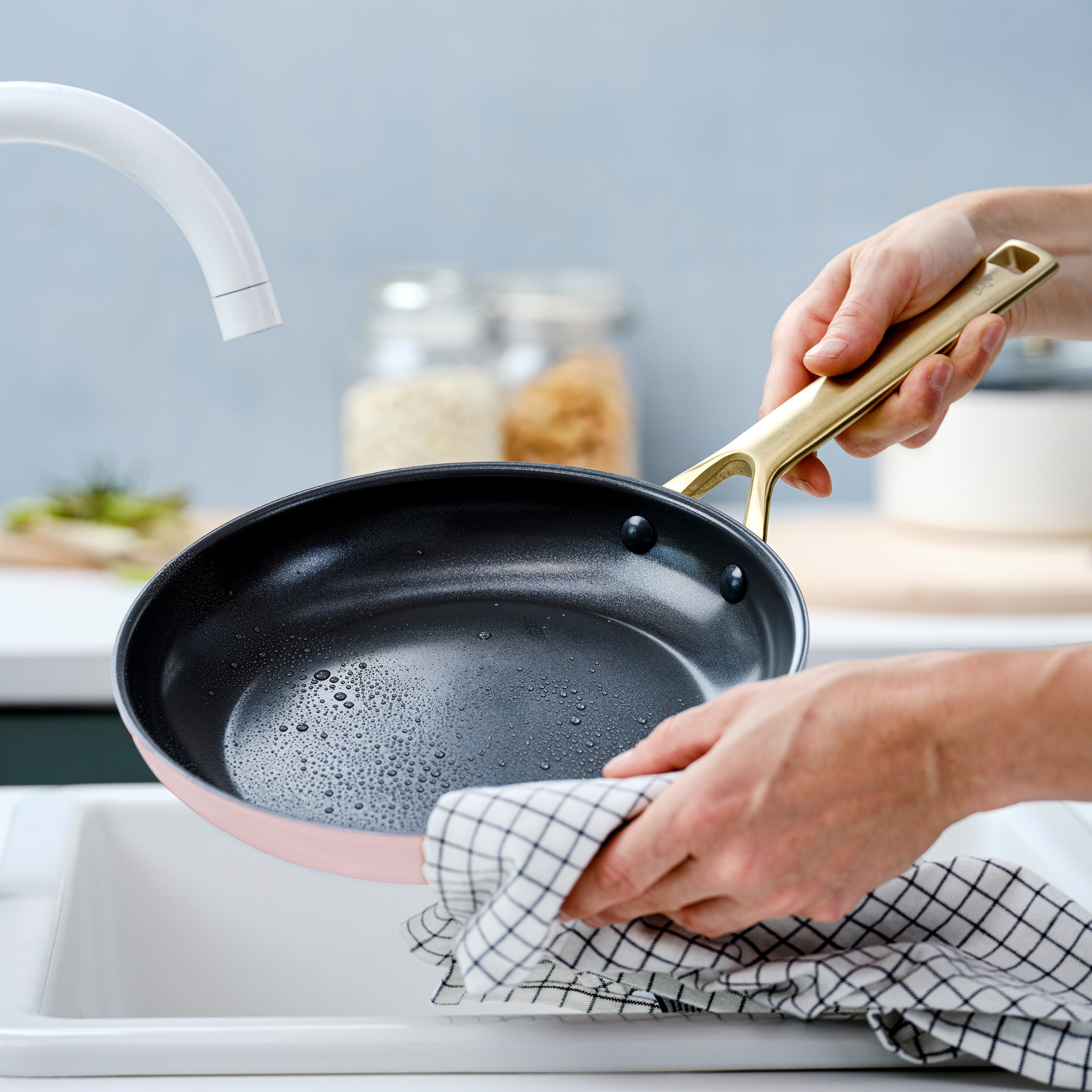 Sublime Blush Pink 2-delige koekenpannenset 24cm & 28cm