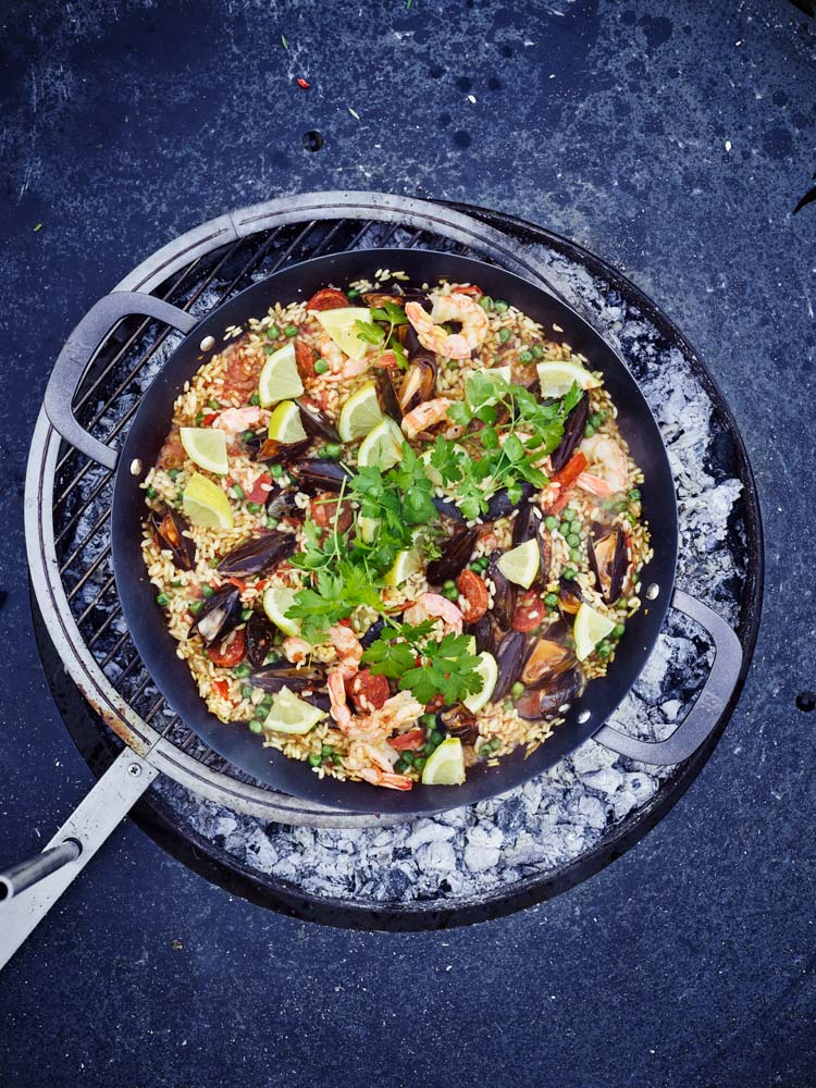Black Steel paellapan 38 cm zwart met paella en deksel