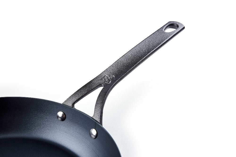 Black Steel koekenpan zwart, handvat