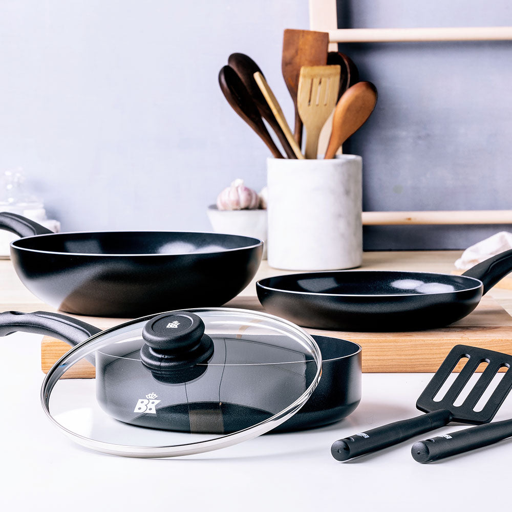 Brilliant 3-delige pannenset zwart in keuken