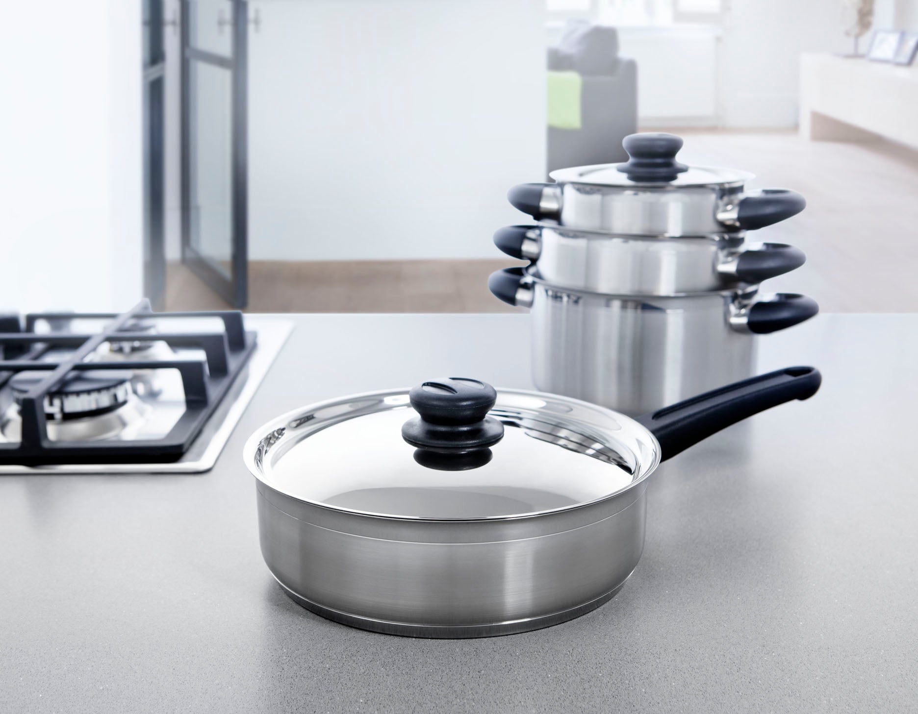 Karaat+ steel hapjespan 24 cm met andere pannen