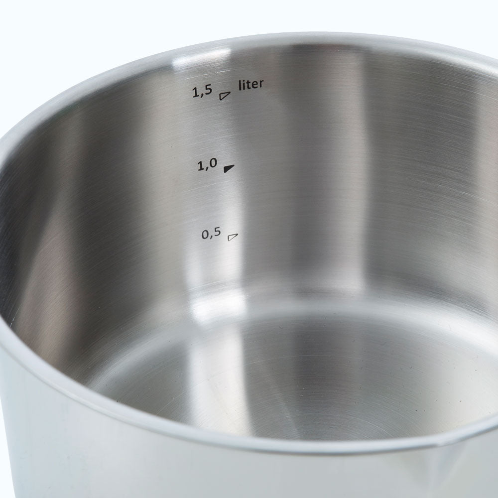 Essentials soeppan 24 cm 6 liter zilver binnenzijde